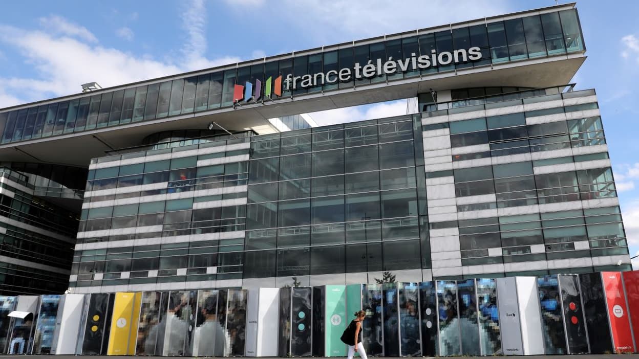 Après la BBC, Twitter ajoute une mention "financement public" sur les comptes de France Télévisions et Radio France